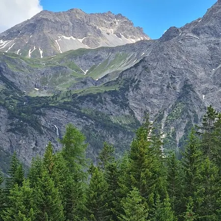 Fewo D'Rock Arosa-Perfect For Party Lovers-Located Above A Bar & Club (Adults Only)