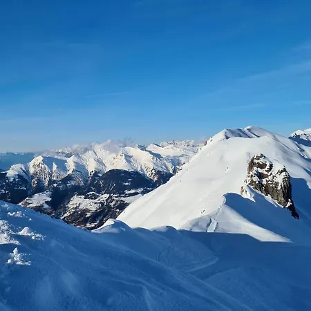 Fewo D'Rock Arosa-Perfect For Party Lovers-Located Above A Bar & Club (Adults Only) Arosa
